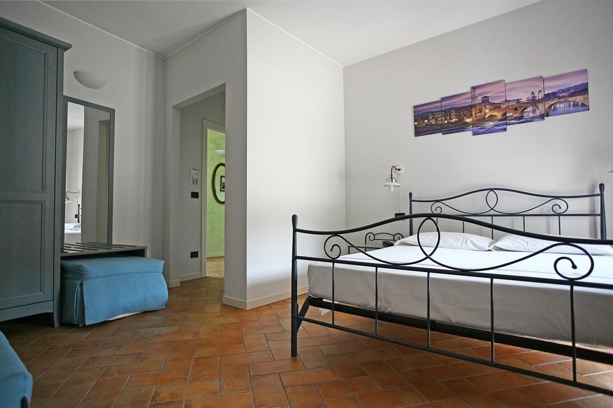 Hotel Antichi Cortili Dossobuono Exterior photo